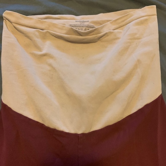 Motherhood Maternity Burgundy Leggings With Full Tan Panel Size Small (796) - Picture 4 of 7
